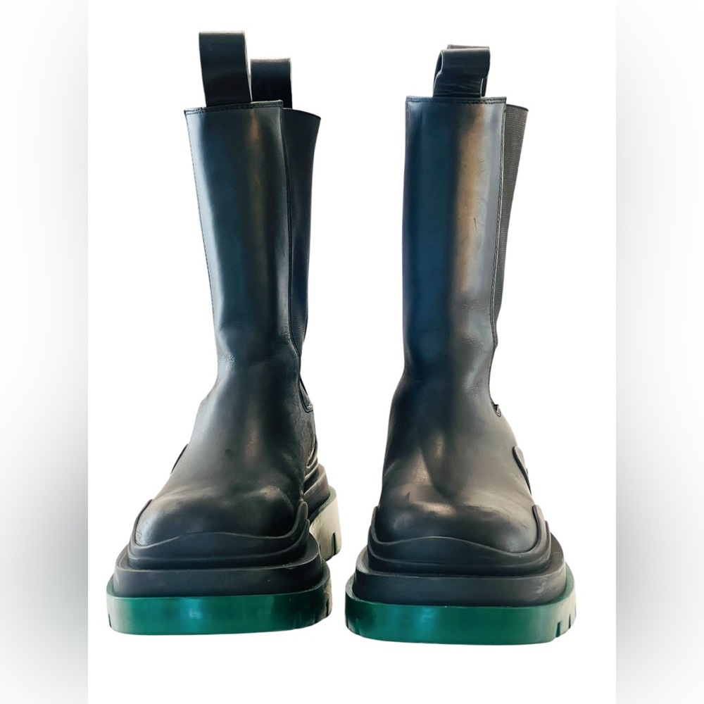 Bottega Veneta The Tire black leather chelsea boots